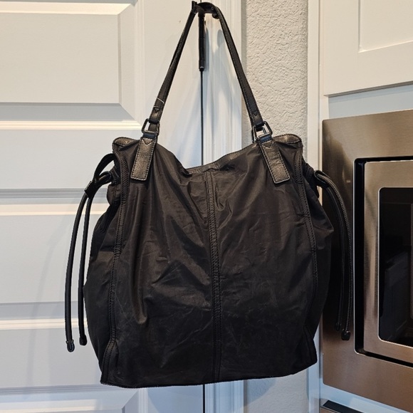 ✨Authentic✨ 😍BURBERRY😍 - Picture 3 of 10